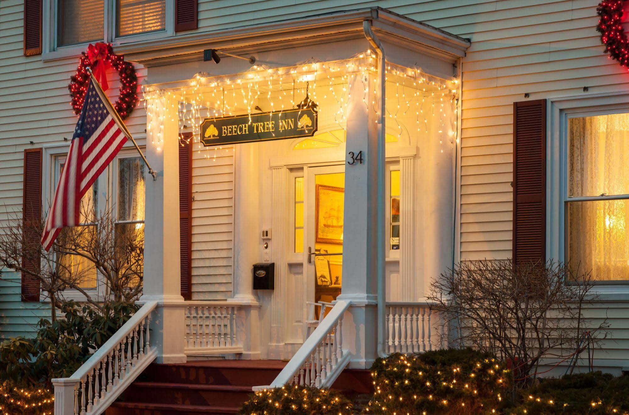 Beech Tree Inn And Cottage 뉴포트 외부 사진